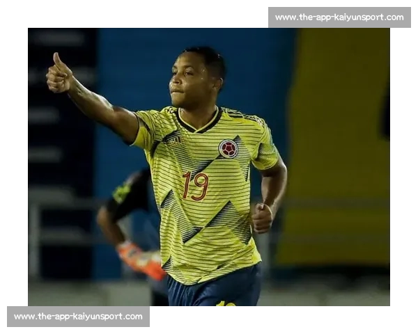 阿里亚斯：“哥伦比亚贝利” 称号过誉，贝利是足坛永恒标杆